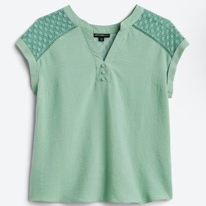 FORTUNE + IVY (Stitch Fix) Peyton Lace Detail Top Sz L